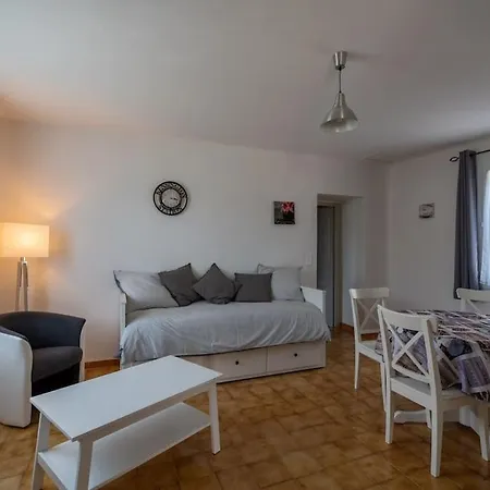 Gite Oustalet Avec Piscine & Spa Ferienhaus *