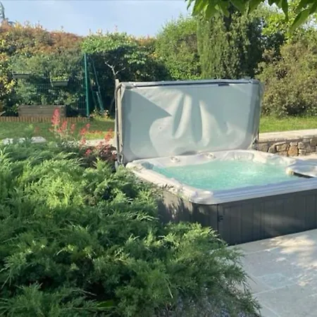 Ferienhaus Gite Oustalet Avec Piscine & Spa *